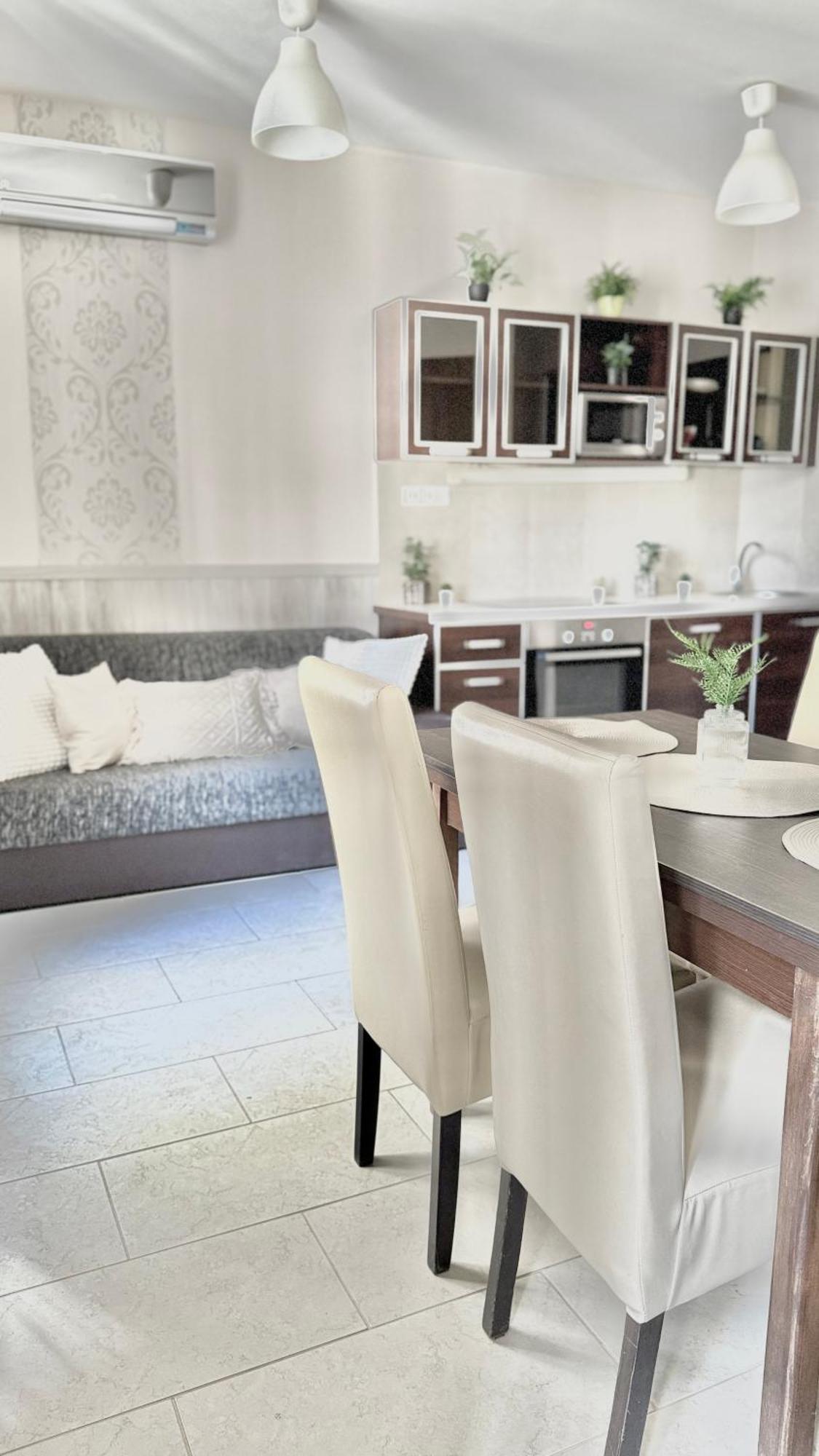 Apartment Vaci Corso *